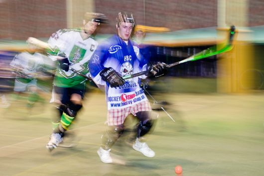 Prv� v�hra pred�torov!